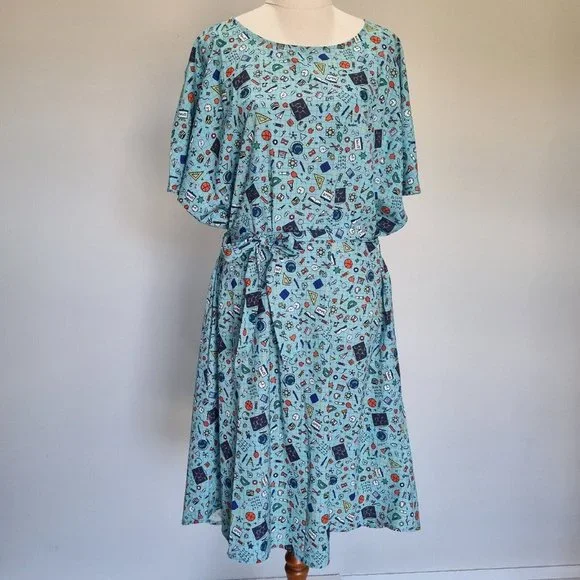 Lorraine LPD Multicolour Teacher Print Shift Dress with Belt Size 14 - Picture 3 of 10